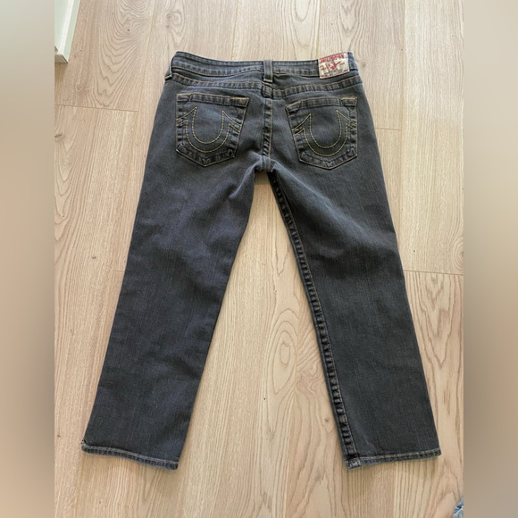 Ladies True Religion Kate Capris. Color charcoal size 32 - Picture 2 of 7